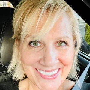 Meet your Posher, Kira